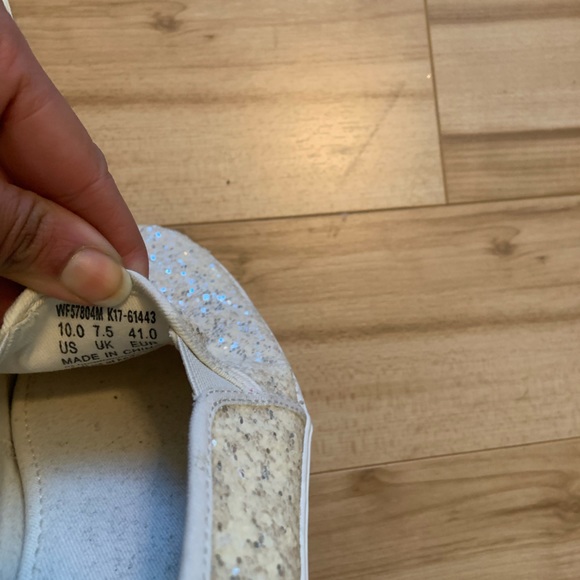 KATE SPADE GLITTER WEDDING SNEAKERS - size 10 - Picture 2 of 3